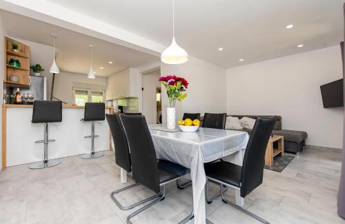 Stanici Apartamento | Apartments Peaceful Place