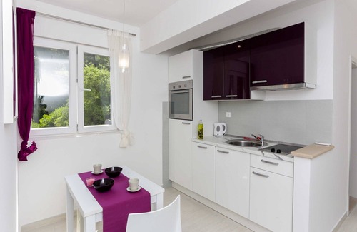Saplunara Apartamento | Apartments Posta - One-Bedroom Apartment with Terrace and Sea View - Apartman 5