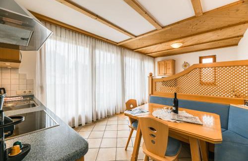 Kastelruth Apartamento | Apartments Scherlin