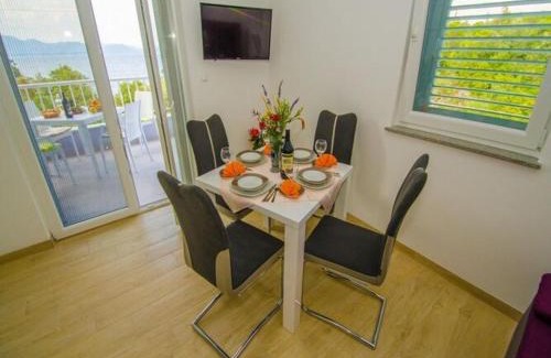 Orebic Apartamento | Apartments Vesela - Comfort One Bedroom Apartment with Balcony and Sea View