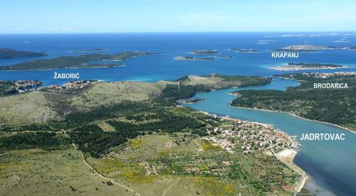 Jadrtovac Apartamento | Apartments Vila Punta