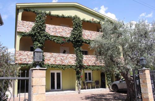 Burtaisi Apartamento | Apartments Villa FourTuna