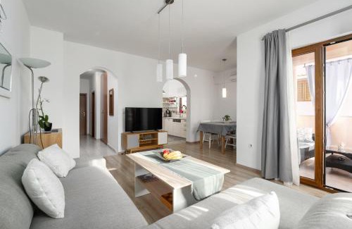 Mugeba Apartamento | Apartments with parking space Mugeba, Porec - 24244