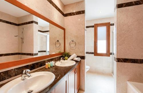 Aphrodite Hills Complejo | Aphrodite Hills Rentals - Superior Villas