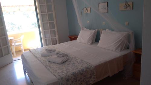 Paleokastritsa Apartamento | Aphrodite Studios & Pool