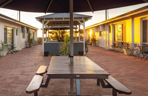 Kalbarri Casa | API Pelican Beach Front Apartments Kalbarri