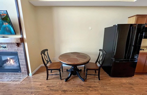 Vernon Condominio | Appalachian @ Mtn Creek Pool Hot Tubs Sauna Gym Deck Mtn Views #419