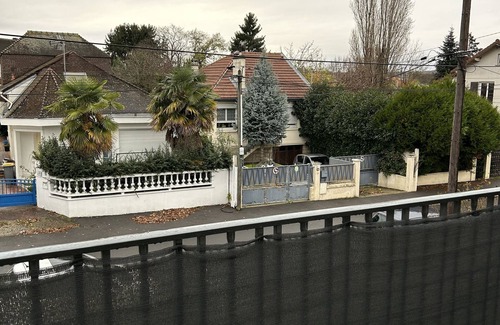 Chelles Apartamento | Apparemment Chaleureux à 30 min Paris,cdg, Disney