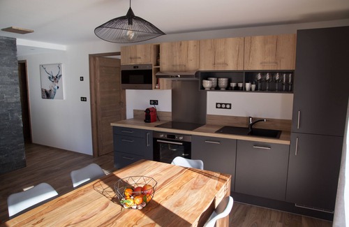 Champagny-en-Vanoise Apartamento | Apartamento para 6 personas en el corazón de Champagny con hermosa vista, cerca de pistas, tiendas.