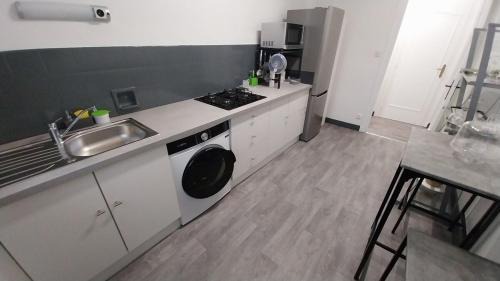 Saint-Etienne Apartamento | Appart 80m2 tout équipé Châteaucreux Zénith Stade