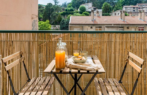 Saint-Etienne Apartamento | Appart Cosy - Comme à la Maison - Saint-étienne. Garage et Deux Balcons
