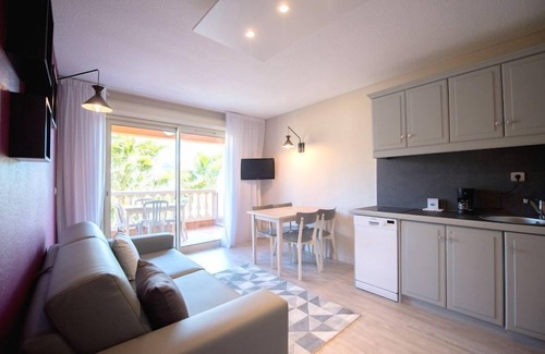 Carros Casa | Appart Hotel Lou Castelet