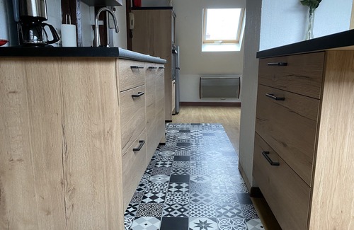 Mulhouse Apartamento | Apartamento T2 bajo ático cálido, luminoso, tranquilo, wifi y garaje.