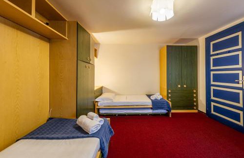 Dolonne Apartamento | APPARTAMENTO LA VILLETTE - COUR 0220 - Comodo e Ben Posizionato