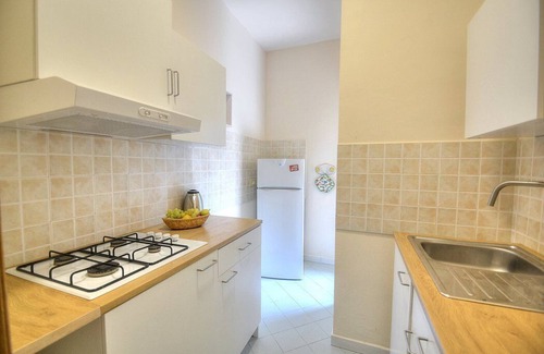 Marina di Puolo Casa | Appartamento Naia A: A graceful apartment located right on the beach, with Free WI-FI.
