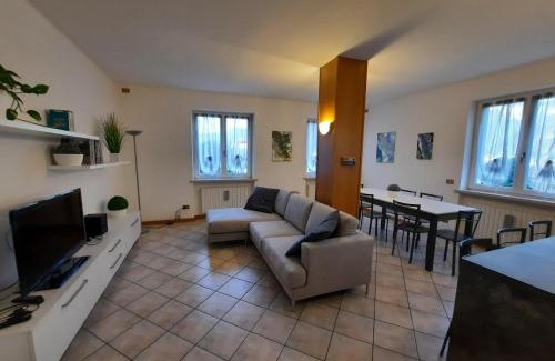 Avio Apartamento | Appartamento nel verde circondato dalle montagne