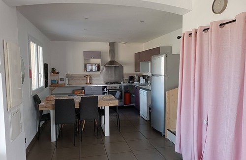 Le Pont-de-Beauvoisin Apartamento | Appartement Dans Notre Maison