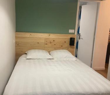 Saint-Symphorien-d'Ozon Apartamento | Appartement T2 meublé 2ter