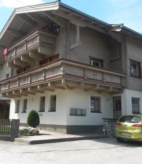 Hollersbach im Pinzgau Apartamento | Appartement Stefanie