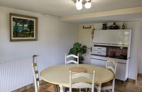 Saint-Lunaire Apartamento | Appartement à 80 Mètres de la Mer, Chez L'habitant, en Rez-de-jardin