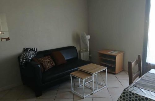 Moussoulens Apartamento | Appartement 2 pièces petit village au calme