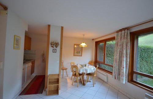 Les Gets Apartamento | Appartement 3 étoiles aux Gets, skis aux pieds, balcon, parking et animaux acceptés - FR-1-623-125