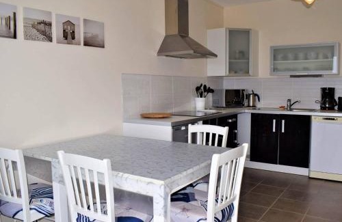 Tregastel Apartamento | Appartement 3* avec ascenseur, balcon et parking privé à Trégastel - FR-1-368-11