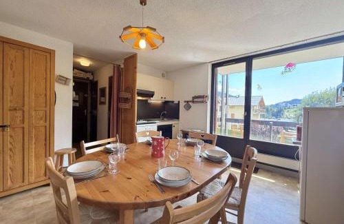 Flumet Apartamento | Appartement 3 pièces avec balcon à Flumet, proche centre, navette ski gratuite, parking privé, 6 pers - FR-1-595-66