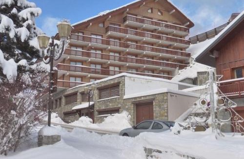 Meribel Centre Apartamento | Appartement au cœur de Méribel, 4 pers., balcon sud, proche pistes et commerces - FR-1-411-693