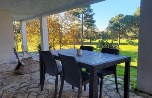 Pont-de-Larn Apartamento | Appartement au cœur du golf