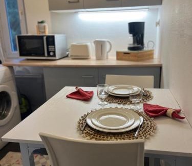 Saint-Serge Apartamento | Appartement au calme 3 personnes