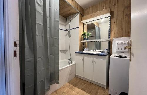 Publier Apartamento | Appartement avec piscine et parking à Évian-les-Bains - FR-1-498-109