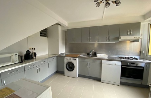 Le Lamentin Apartamento | Appartement Avec Piscine, Barbecue et Jardin Privatifs