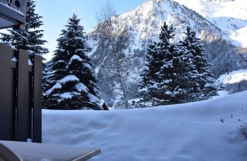 Pralognan-la-Vanoise Apartamento | Appartement cosy avec piscine chauffée et terrasse sud à Pralognan-la-Vanoise - FR-1-464-118