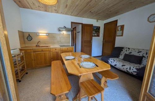 Beaufort Apartamento | Appartement Calme au Centre de Beaufort - Balcon, Parking, Proche Commodités et Stations de Ski - FR-1-342-319