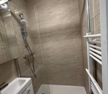 Quartier du Pont-de-Flandre Apartamento | Appartement calme près de La Villette
