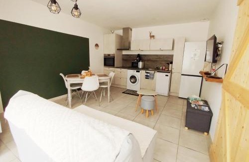 Ax-les-Thermes Apartamento | Appartement centre Ax-les-Thermes proche télécabines & parking