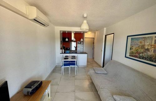 Plage d'Argeles Apartamento | Appartement climatisé à Argelès-sur-Mer avec Parking - 4 couchages - FR-1-388-52