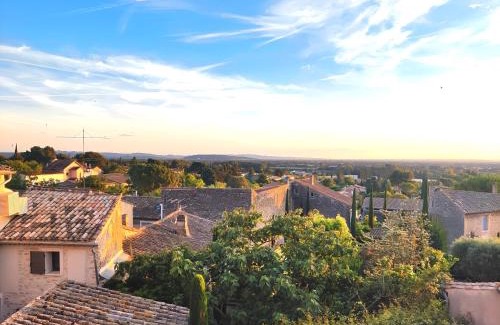 Lagnes Apartamento | Appartement climatisé avec terrasse et vue sur le Luberon