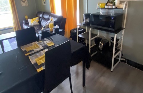 St-Raphael-de-Bellechasse Apartamento | Appartement complet avec 1 chambre très lumineux et chaleureux.