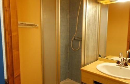 Areches Apartamento | Appartement cosy 2-4 pers, cœur de village, proche pistes, piscine l'été - FR-1-342-207