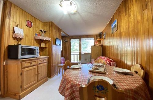 Praz-sur-Arly Apartamento | Appartement cosy 6 pers, Praz-sur-Arly, navette gratuite, parking, animaux admis - FR-1-603-43
