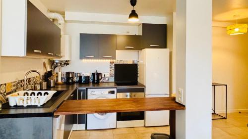 Rosny-sous-Bois Apartamento | Appartement Cosy et calme - face à la gare Rosny-sous-Bois - 20mn de Paris et Disneyland