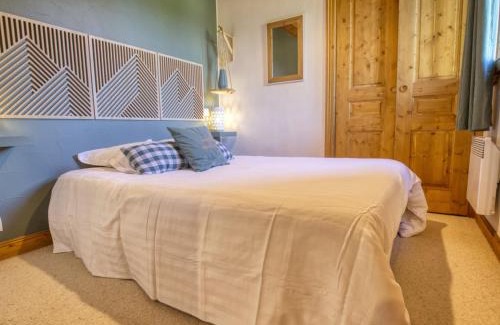 Saint-Hilaire-de-la-Cote Apartamento | Appartement cosy, terrasse, parking, proche pistes - FR-1-505-233