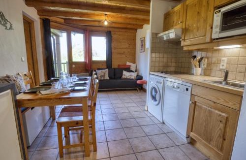 Saint-Hilaire-de-la-Cote Apartamento | Appartement cosy, terrasse, parking, proche pistes - FR-1-505-233