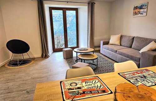 Aime Apartamento | Appartement de 80m² plein sud entièrement rénové