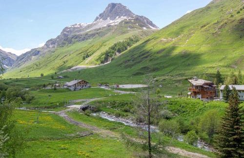 Val-d'Isere Apartamento | Appartement de standing 75m² avec Wifi, cheminée, balcon et garage - Val d’Isère (Le Praz) - FR-1-694-359
