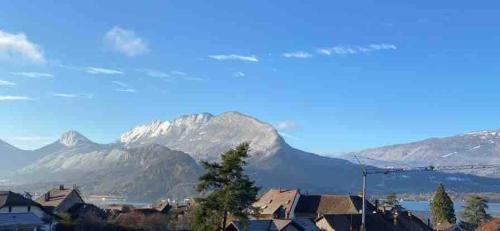 Talloires-Montmin Apartamento | Appartement Duplex vue lac et montagne à Talloires