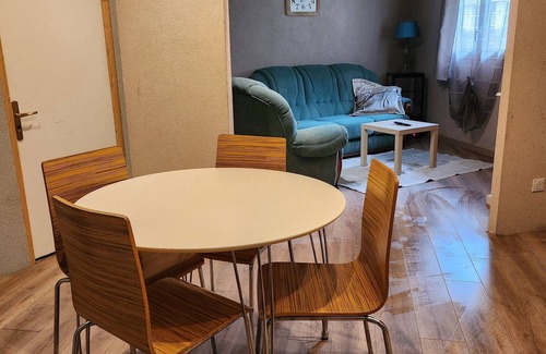 Le Breuil Apartamento | Appartement en Bourgogne Avec Piscine