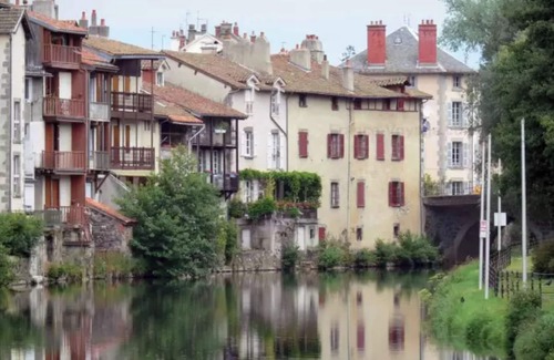 Aurillac Apartamento | Appartement Familiale a Aurillac